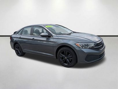 Used 2024 Volkswagen Jetta SE w/ Panoramic Sunroof Package