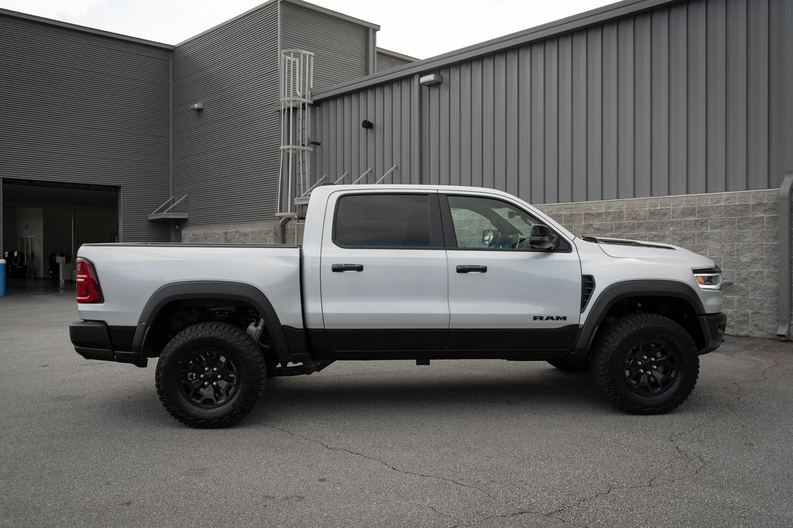 New 2026 RAM 1500 RHO w/ RHO Level 1 Equipment Group AWD/4WD image 22