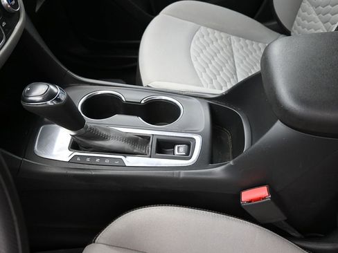 Used 2020 Chevrolet Equinox LS w/ LS Convenience Package image 18