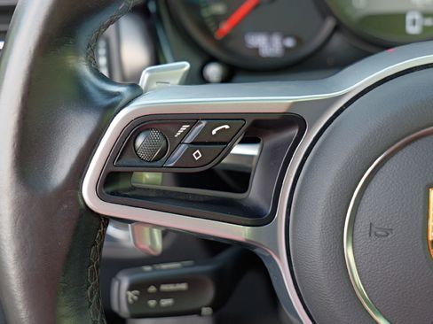 Used 2021 Porsche Macan S image 12