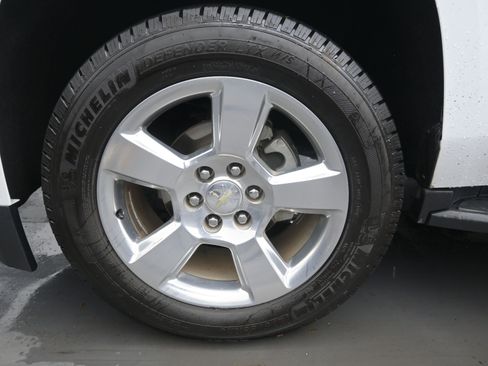 Used 2019 Chevrolet Tahoe LT image 11