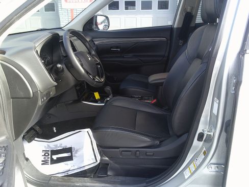 Used 2020 Mitsubishi Outlander SEL image 14