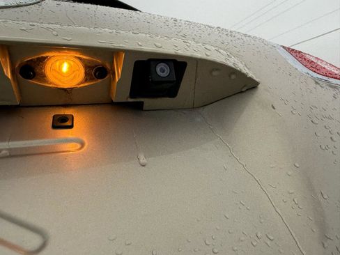 Used 2010 Buick Enclave CX w/ Driver Confidence Package image 18