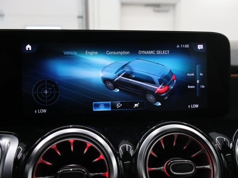 Used 2022 Mercedes-Benz GLB 35 AMG 4MATIC image 53