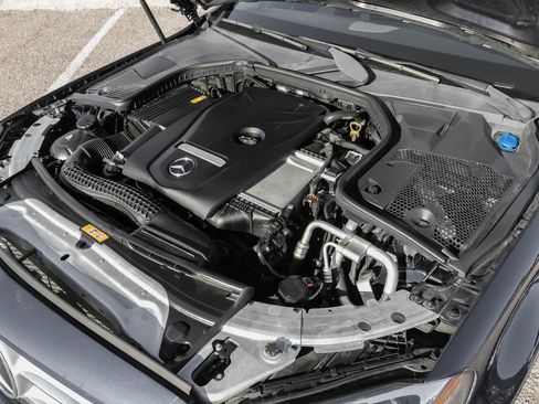 Used 2018 Mercedes-Benz C 300 Sedan image 60