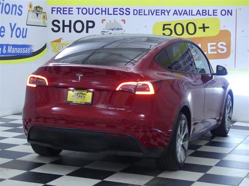 Used 2021 Tesla Model Y Long Range image 7