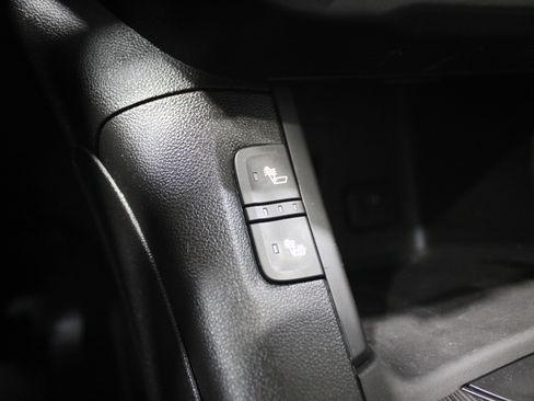 Used 2019 GMC Acadia SLT image 24