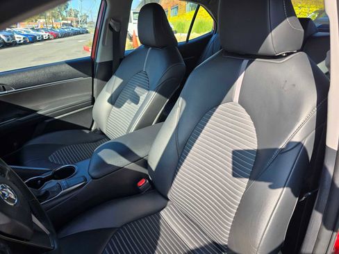 Used 2024 Toyota Camry SE image 21