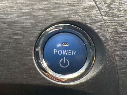 Used 2015 Toyota Prius Three FWD image 17