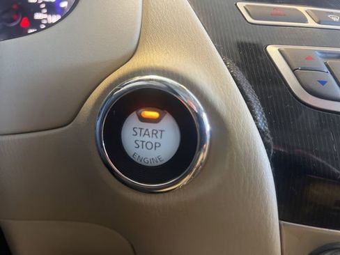 Used 2018 INFINITI QX60 w/ Premium Plus Package image 29