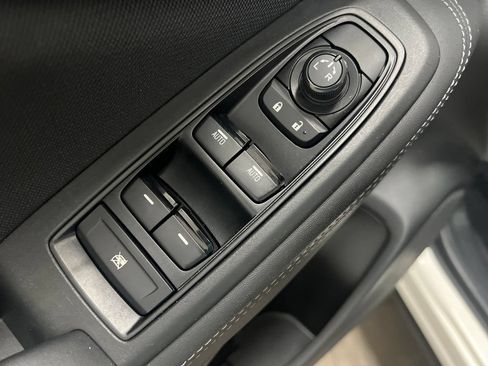 Used 2023 Subaru Forester Premium AWD/4WD image 12