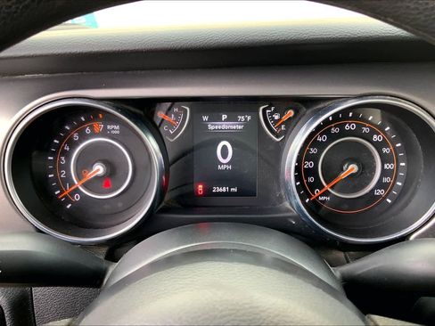 Used 2022 Jeep Gladiator Sport AWD/4WD image 16