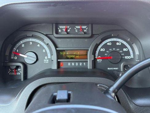 Used 2009 Ford E-350 and Econoline 350 Extended Wagon Super Duty image 28