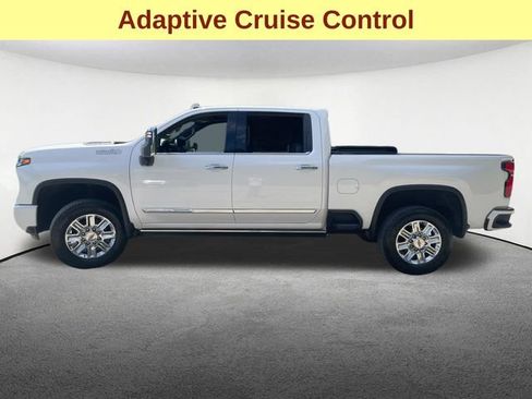 Used 2024 Chevrolet Silverado 2500 High Country w/ Technology Package AWD/4WD image 6