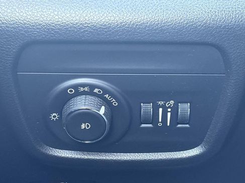 Used 2023 Jeep Grand Cherokee Overland image 28