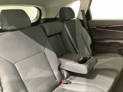 Used 2016 Kia Sorento LX image 36
