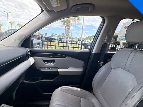 Used 2023 Honda Pilot Elite image 32
