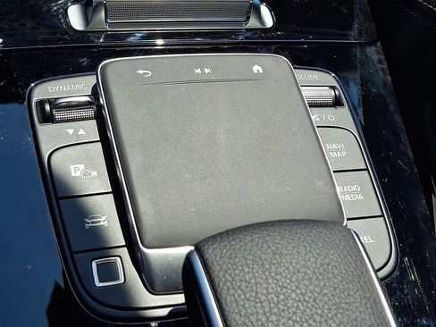 Used 2025 Mercedes-Benz GLE 450e 4MATIC image 24
