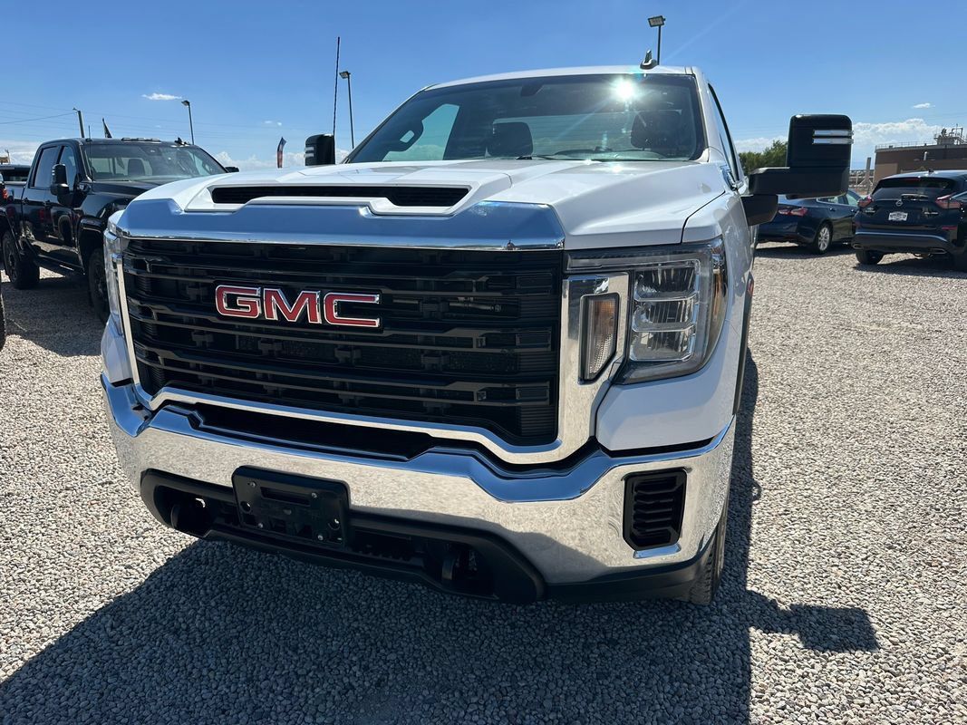 Used 2022 GMC Sierra 2500 Pro w/ Convenience Package AWD/4WD image 3
