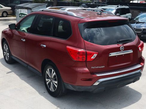 Used 2017 Nissan Pathfinder S FWD image 4
