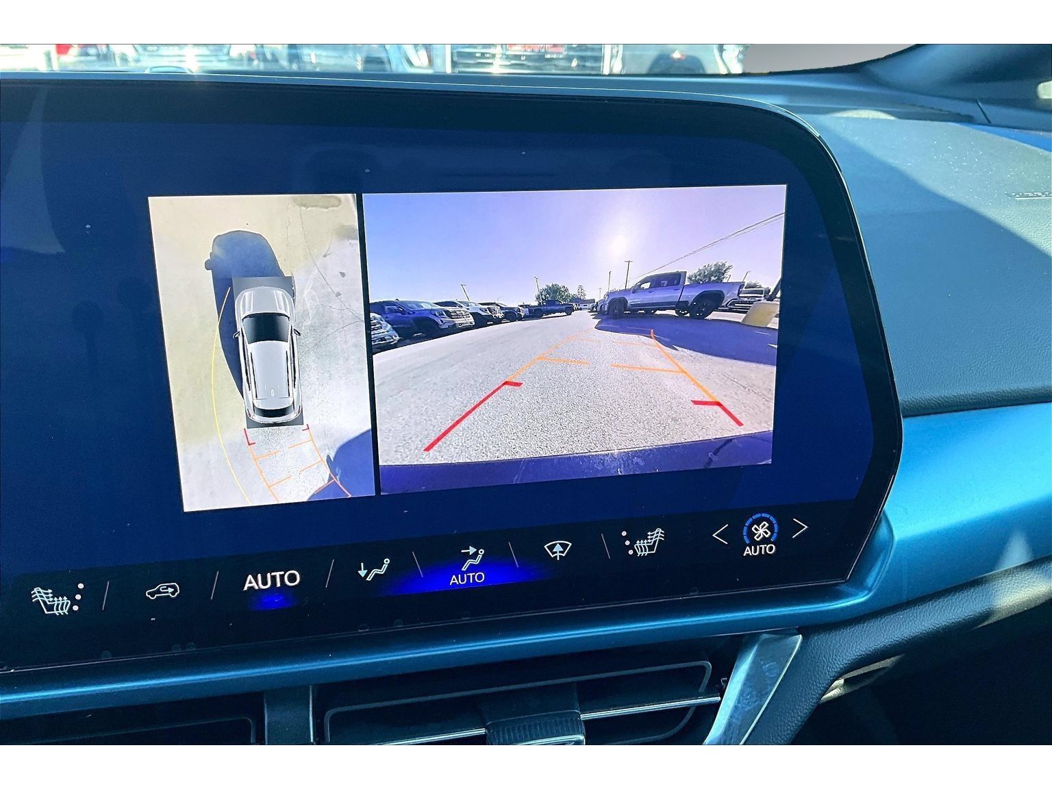 Used 2024 Chevrolet Equinox EV LT FWD image 14