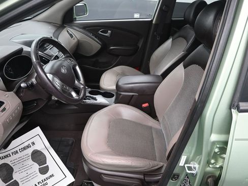 Used 2011 Hyundai Tucson GLS image 14