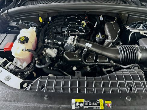 Used 2024 Jeep Grand Cherokee L Limited w/ Luxury Tech Group II image 35