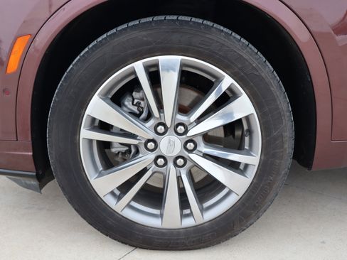 Used 2022 Cadillac XT6 Premium Luxury image 32