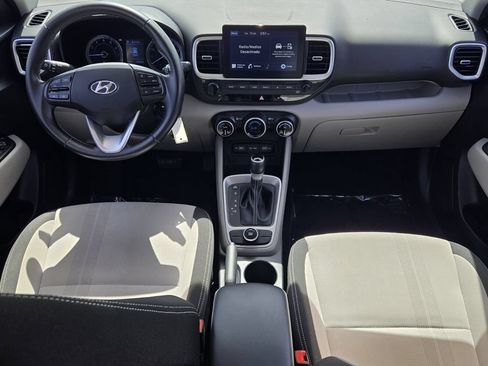 Used 2022 Hyundai Venue SEL FWD image 12