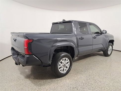 Used 2025 Toyota Tacoma SR image 5
