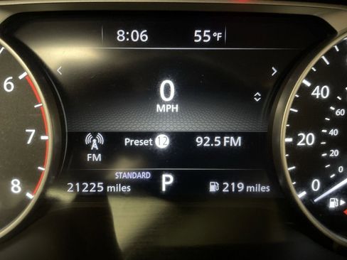 Used 2022 Nissan Rogue S image 6