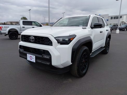 New 2025 Toyota 4Runner TRD Off-Road Premium AWD/4WD image 7