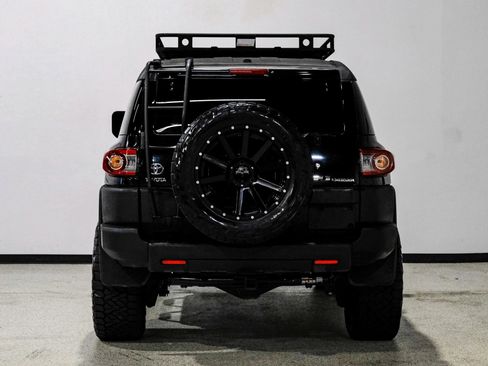 Used 2013 Toyota FJ Cruiser 4WD w/ Convenience Pkg image 7