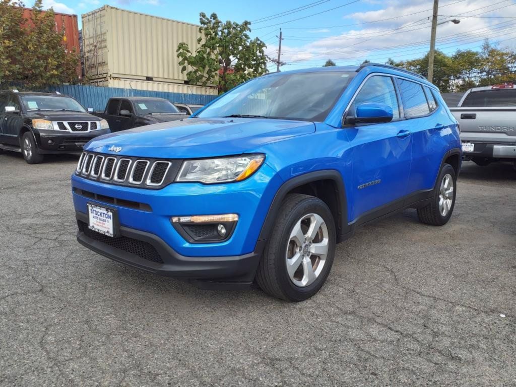 Used 2018 Jeep Compass Latitude w/ Popular Equipment Group AWD/4WD image 3