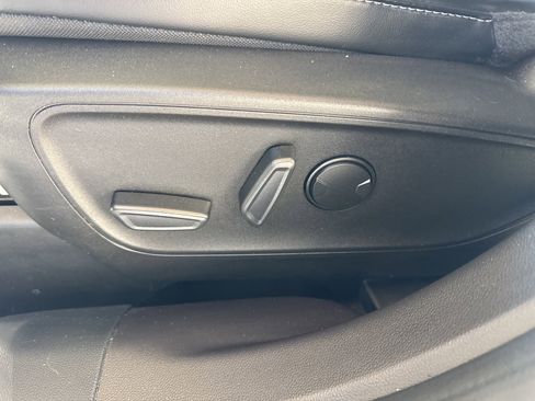 Certified 2023 Ford Escape Platinum image 24