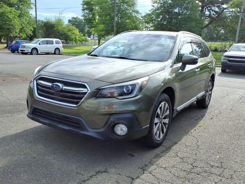 Used 2019 Subaru Outback 3.6R Touring AWD/4WD image 1