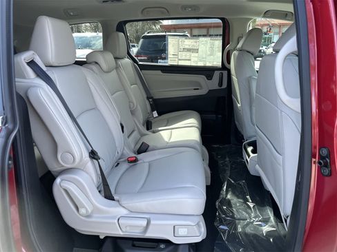 New 2026 Honda Odyssey EX-L image 16