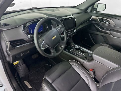 Used 2023 Chevrolet Traverse Premier image 29