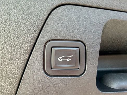 Used 2018 Buick Envision Premium AWD/4WD image 11