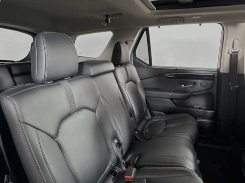 Certified 2023 Honda Pilot Touring image 37