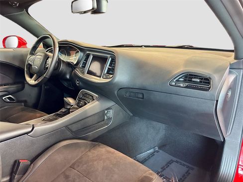 Used 2019 Dodge Challenger R/T Scat Pack RWD image 33