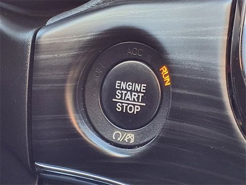 Used 2022 Jeep Grand Cherokee Limited w/ Trailer Tow Group IV image 18