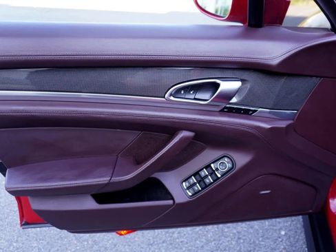 Used 2014 Porsche Panamera GTS image 27
