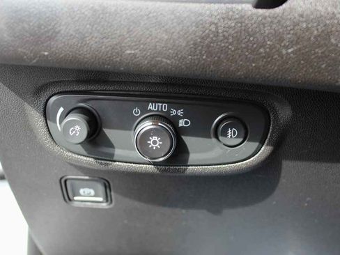 Used 2020 GMC Terrain SLT FWD image 13