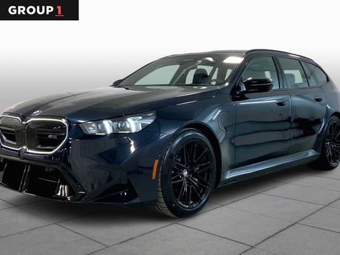 New 2026 BMW M5 Touring image 1