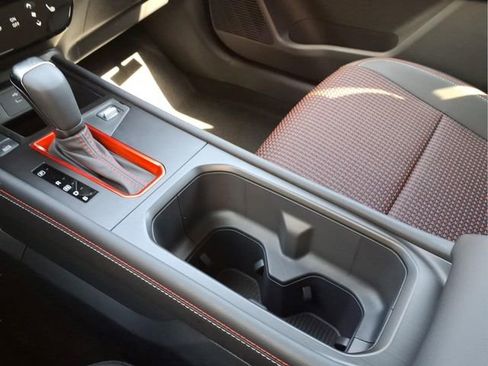 New 2026 Nissan Kicks SR AWD/4WD image 21