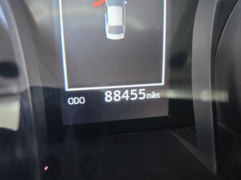 Used 2022 Toyota Camry LE w/ Carpet Mat Package (TMS) image 11