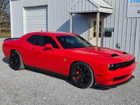 Used 2019 Dodge Challenger SRT Hellcat w/ Laguna Leather Package image 2