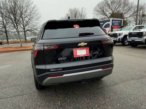 Used 2026 Chevrolet Equinox LT FWD image 7