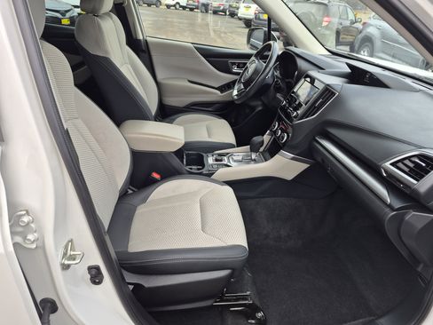 Used 2022 Subaru Forester Premium image 15